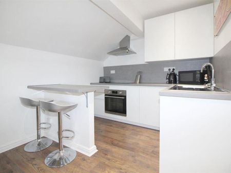 1 bedroom flat to rent - Photo 2
