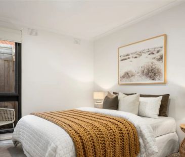 Modern Unit In Prime Location - Photo 4