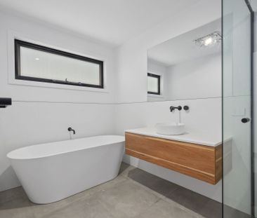 1/21 Marion Ave, Newstead - Photo 1