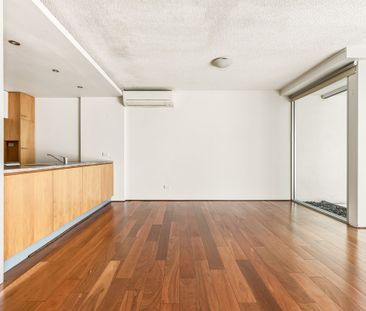 Contemporary Two-Bedroom Apartment in Teneriffe - Photo 2