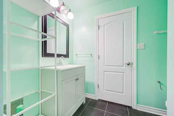 For Lease - 9 Shasta Drive, Vaughan, Ontario - Photo 1