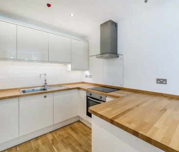 Victoria Villas, TW9, London - Photo 2