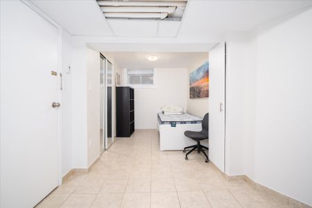 For Lease - 222 Wineva Avenue Unit# Basement, Toronto, Ontario - Photo 5