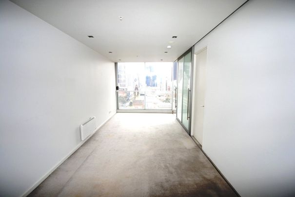 907/68 La Trobe Street - Photo 1