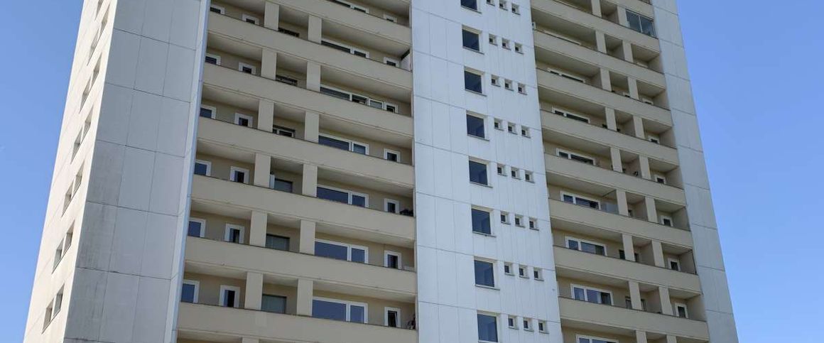 Appartement de 5.5 pièces au 16ème étage avec deux balcons à Lausanne - Foto 1