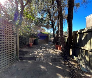 Quaint Terrace in the Heart of Kogarah - Photo 6