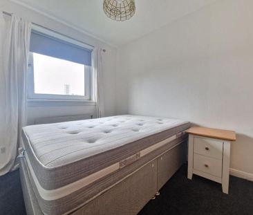 Grandtully Drive, 2/1 Glasgow, G12 0DS - Photo 3