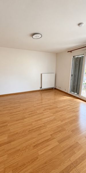 Location Appartement 1 pièce 29m² ROISSY EN FRANCE 95700 - Photo 1
