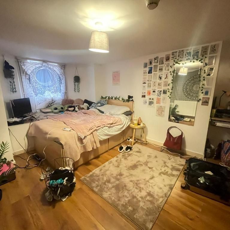 5 bedroom flat to rent - Photo 1