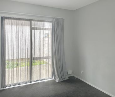 Central Hutt Vibes - Photo 1