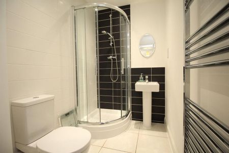 2 bedroom flat to rent - Photo 5