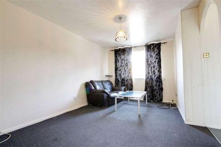 Celadon Close, Enfield, Middlesex, EN3 - Photo 4