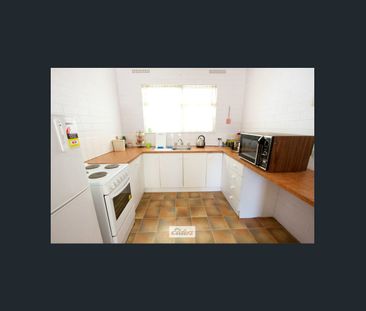 Affordable One Bedroom Unit Centrally Located - Photo 4