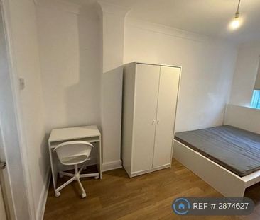 1 bedroom in a house share to rent - Photo 4