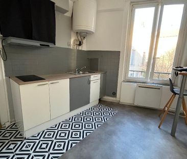 Location Appartement 1 pièce 22m² ST ETIENNE 42000 - Photo 3