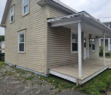 Maison 4 1/2 sur 2 étage - Photo 1