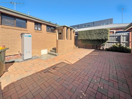 14 Pescott Street, Newtown - Photo 4