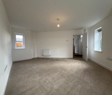 3 bedroom semi-detached house to rent - Photo 2