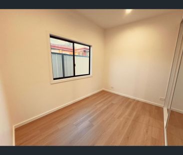 2c Chelsea Pl, Glenfield, NSW 2167 - Photo 2