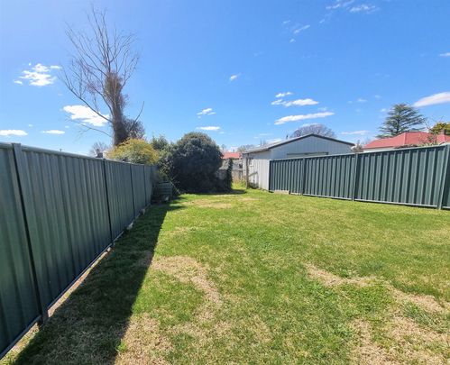 Convenient 2-Bedroom Unit Close to Armidale CBD - Photo 1