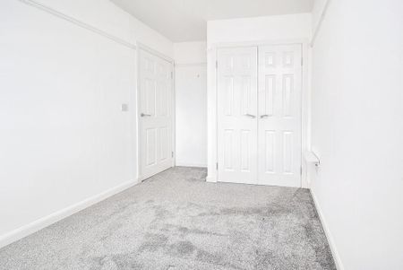 4 bedroom terraced house to rent - Photo 2