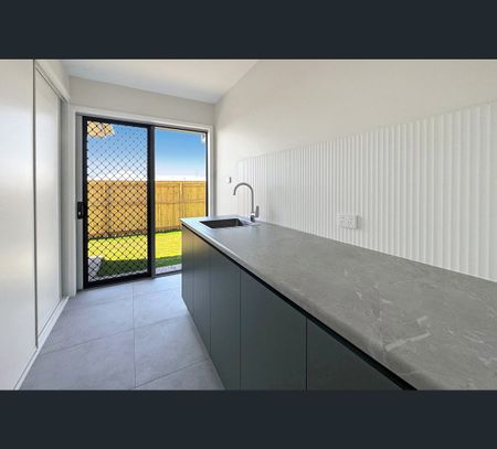 5 Ascot Street, Beaconsfield, Qld 4740 - Photo 2