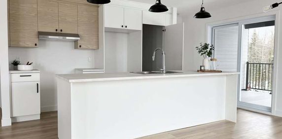 Appartement De 3 Chambres à Coucher - Photo 2