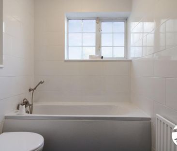 3 bedroom end of terrace house to rent - Photo 6