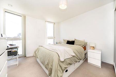 3 bedroom flat to rent - Photo 2