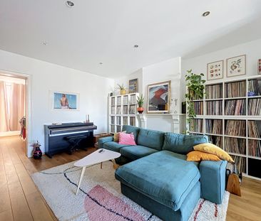 Appartement met twee slaapkamers in Saint-Gilles - Photo 1