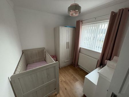 3 bedroom end of terrace house to rent - Photo 5