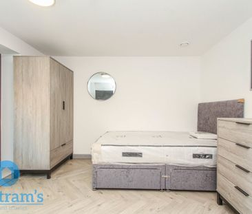 3 bed Apartment for Rent - Photo 1