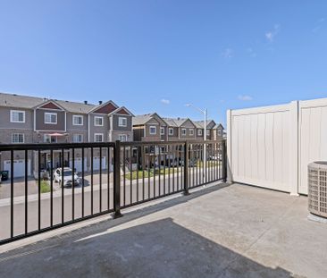 For Lease - 63 Andean Lane, Barrie, Ontario - Photo 4