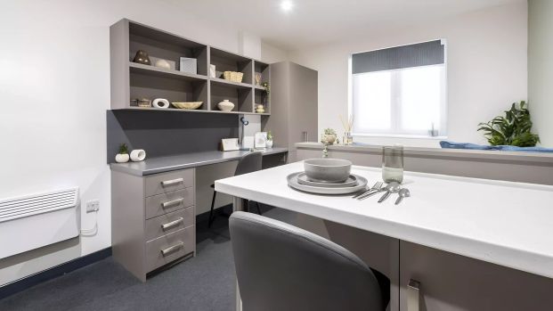 Silver Studio - Photo 1