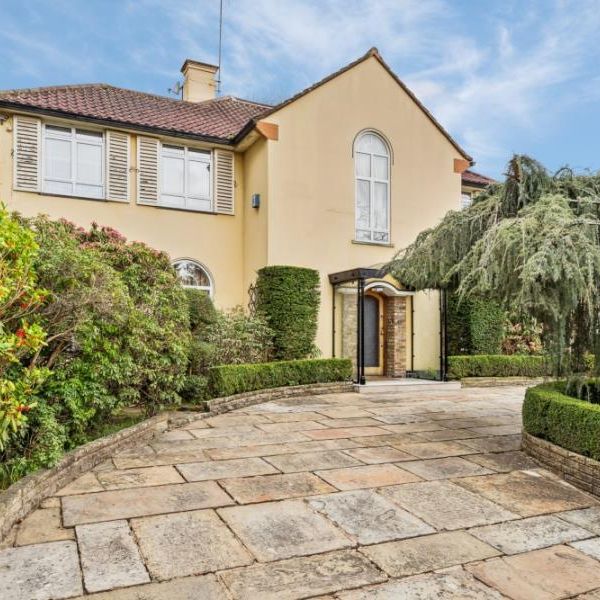4 bedroom detached house to rent - Photo 1
