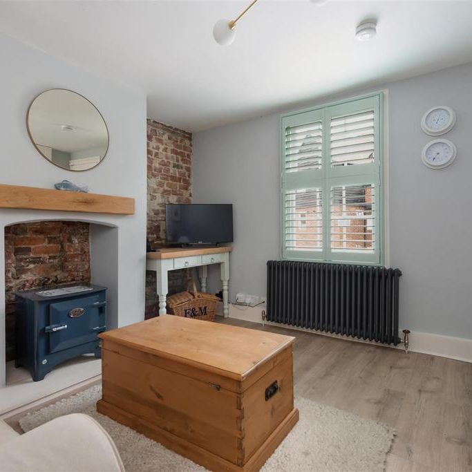 2 bedroom semi-detached house to rent - Photo 1