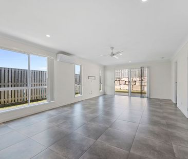 Stunning Family Home in The Heights - Photo 2