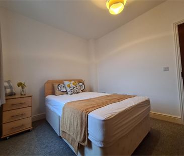 Room 3, Flat 2, 33 Mill Road, Cambridge - Photo 2