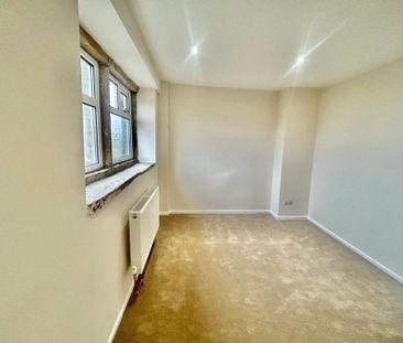 2 bedroom cottage to rent - Photo 2