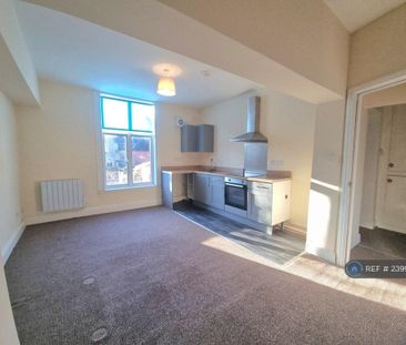1 bedroom flat to rent - Photo 3