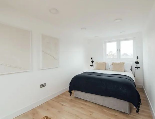 1 Bed Flat, A, IG1 - Photo 1