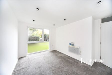 2 bedroom apartment to rent The Mall, Dunstable, Bedfordshire, LU5 - Photo 2