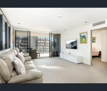 Stunning Beachfront Apartment - 2 bed, 2 bath, 2 car - Photo 1