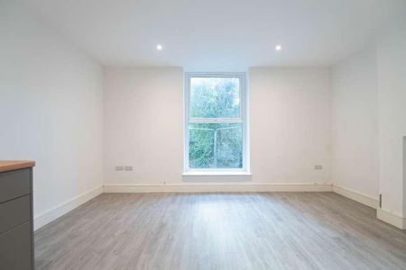 Harrogate Road, Leeds, LS7 - Photo 5