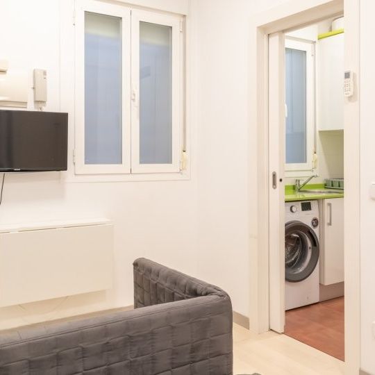 madrid, Community of Madrid 28012 - Photo 1