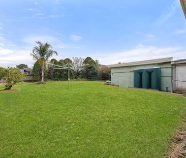 Air-Conditioned Four-Bedroom Family Home with Gas Cook-Top and Two ... - Photo 6