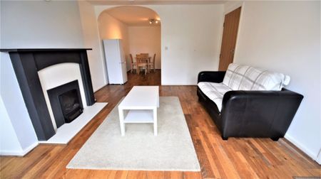 1 bedroom Flat in Station Road Flat 2, Leeds - Photo 4