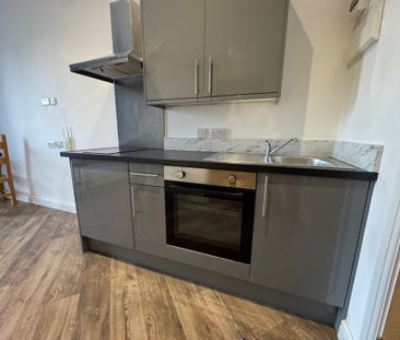 1 bedroom flat to rent - Photo 2