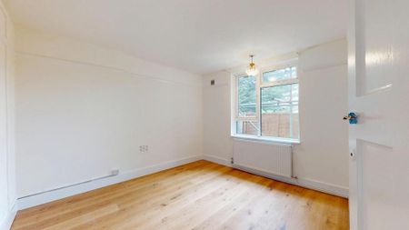 3 bedroom flat to rent - Photo 4
