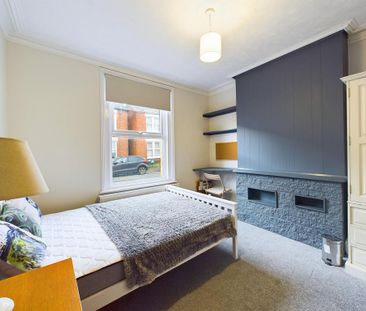 4 bedroom detached house to rent - Photo 6